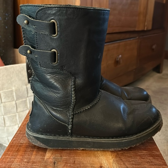 EMU Leather Boots - Picture 2 of 6
